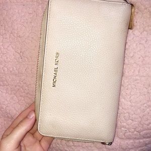 MK wallet
